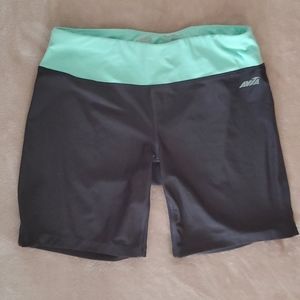 Avia workout/bicycle shorts